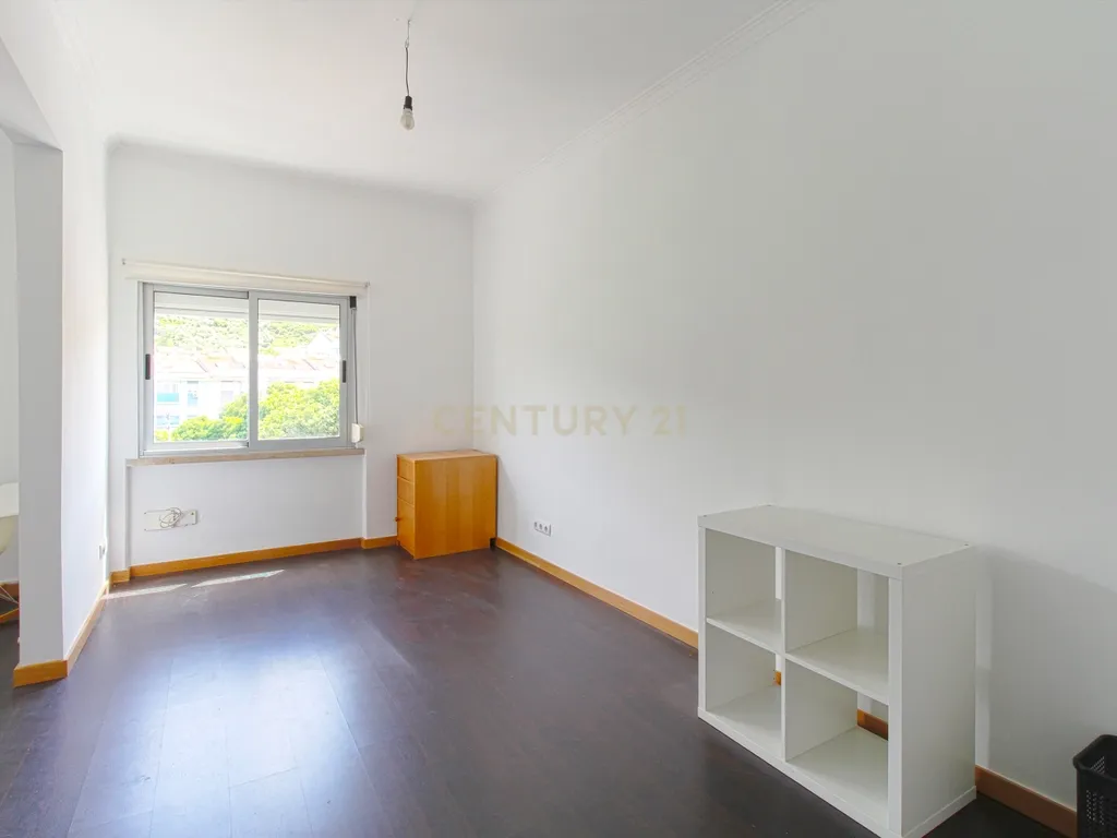 Apartamento T2 Odivelas - Image 10