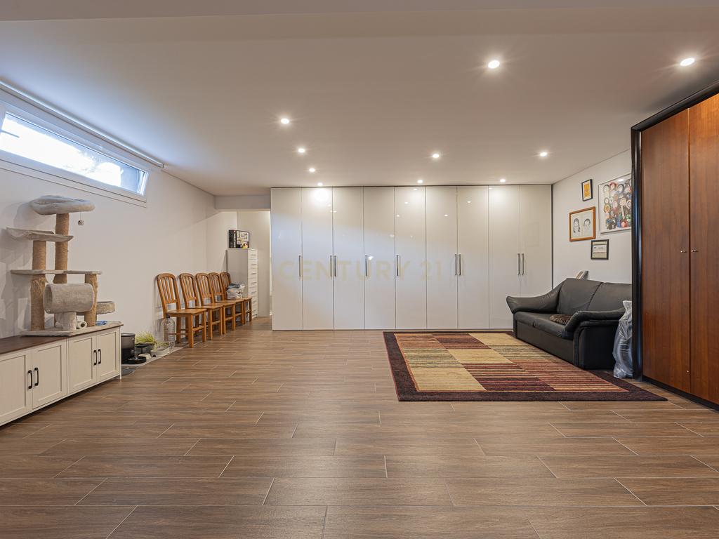 Moradia T4 de luxo, lote de gaveto 805m2, com cave e piscina. - Image 36