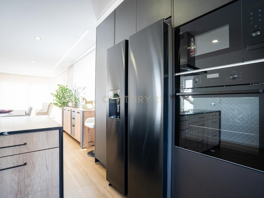 🌅 Moradia Nova com Vista Tejo, Piscina e Terraço Panorâmico a Poucos Minutos de Lisboa - Image 23