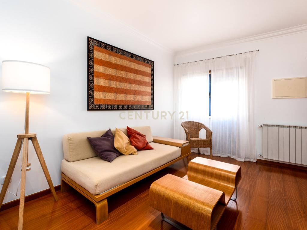 Apartamento T1 Central no centro Histórico da Vila Ericeira - Image 3