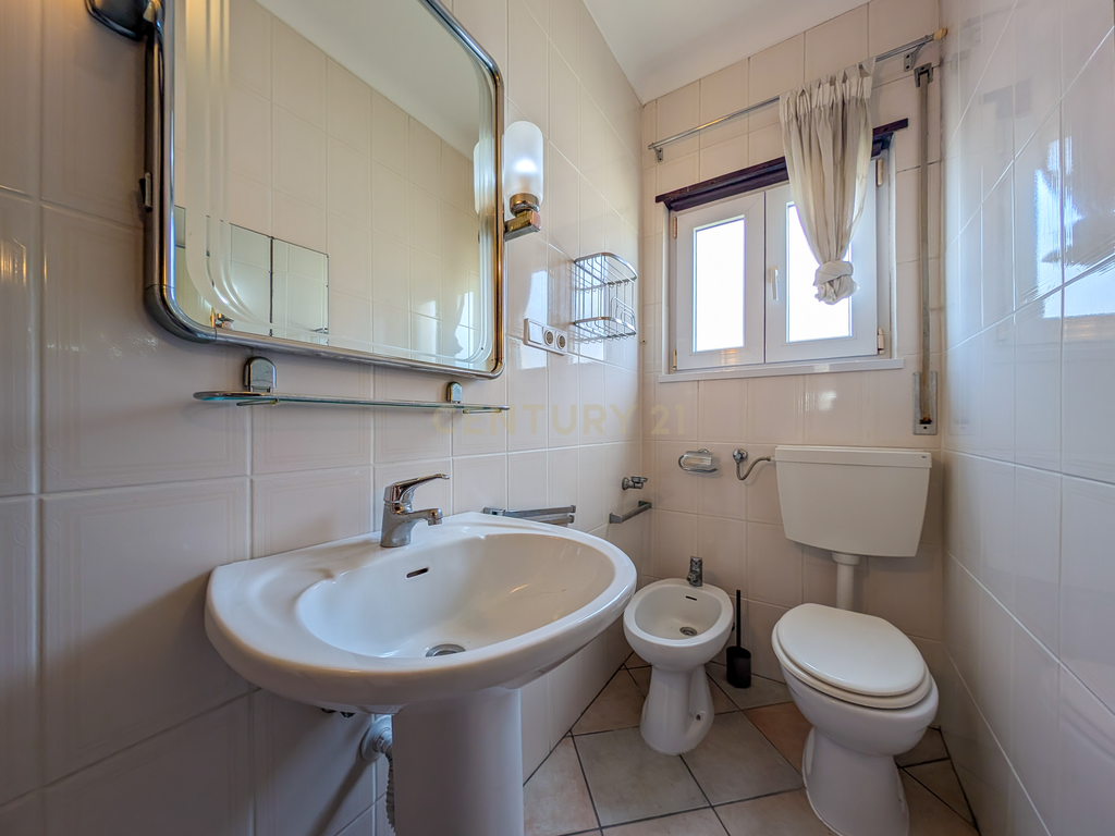 Pinhal Palmeira - Moradia Bifamiliar + Moradia T2 com Armazém em Terreno de 1.010 m² - Image 27