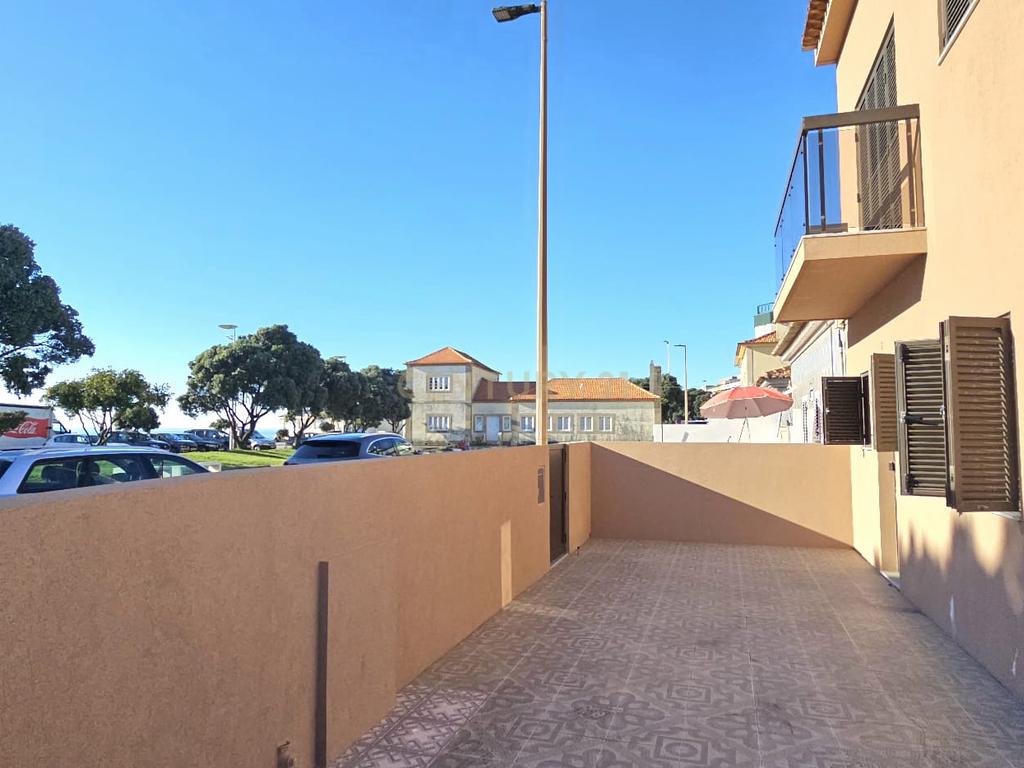 Moradia T4 Bi-Familiar em Primeira Linha de Mar – Vila do Conde - Image 2