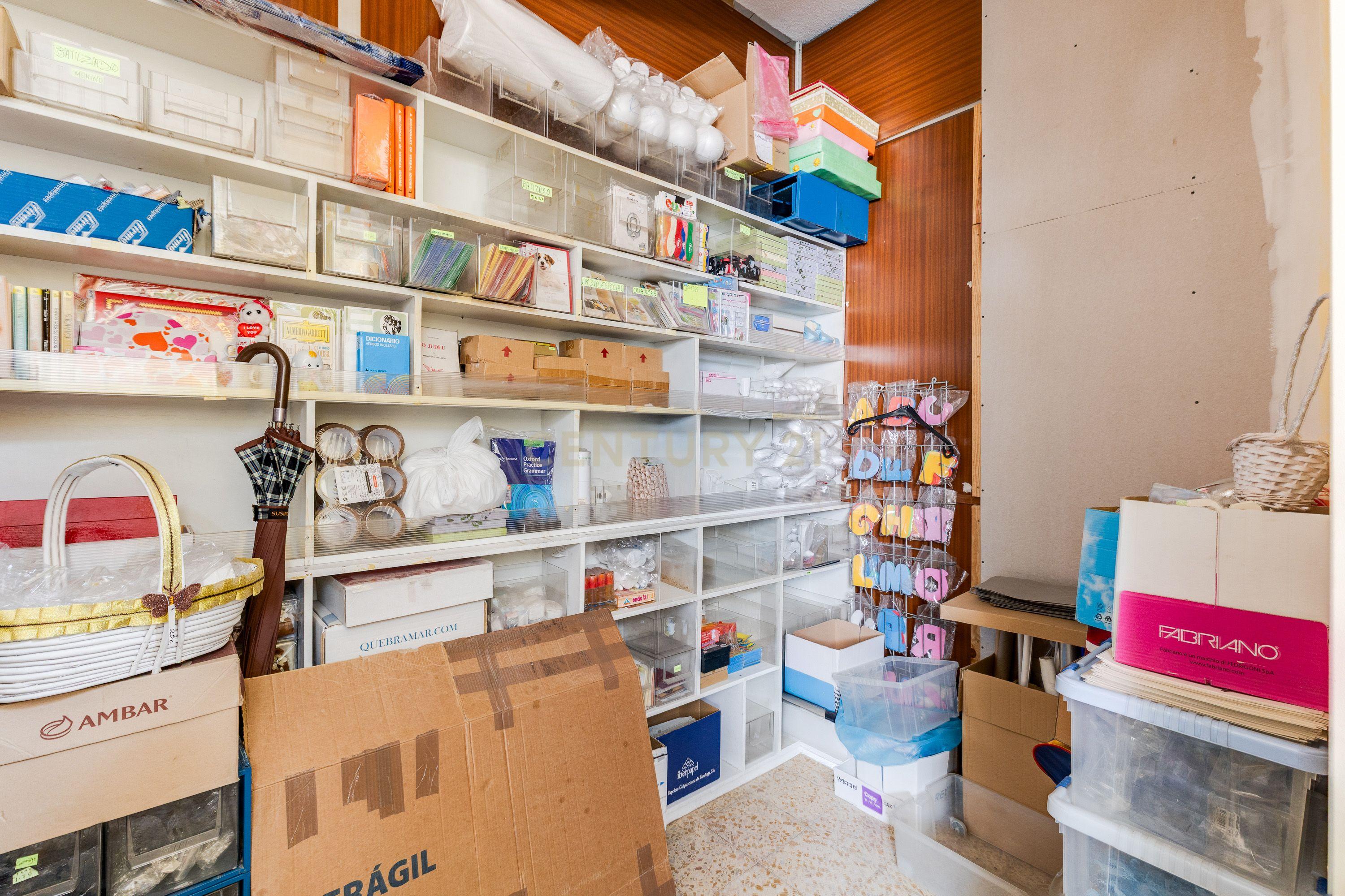 Fotografia 8 de Papelaria para Trespasse no Centro de Pombal – Excelente Localização Comercial