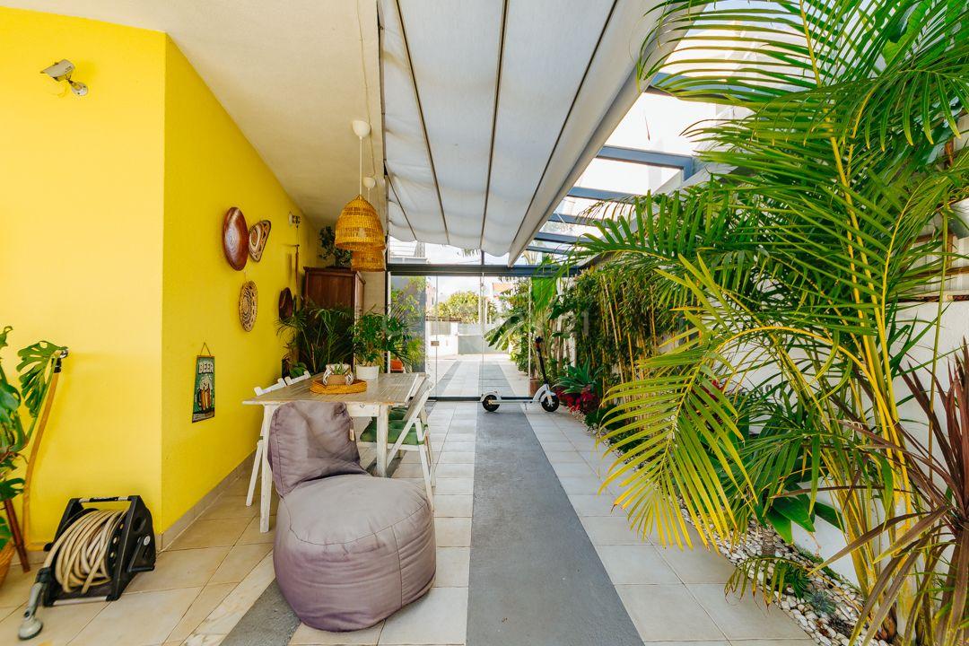 Luxuosa Moradia Renovada com Vista Panorâmica em Loures - Image 10