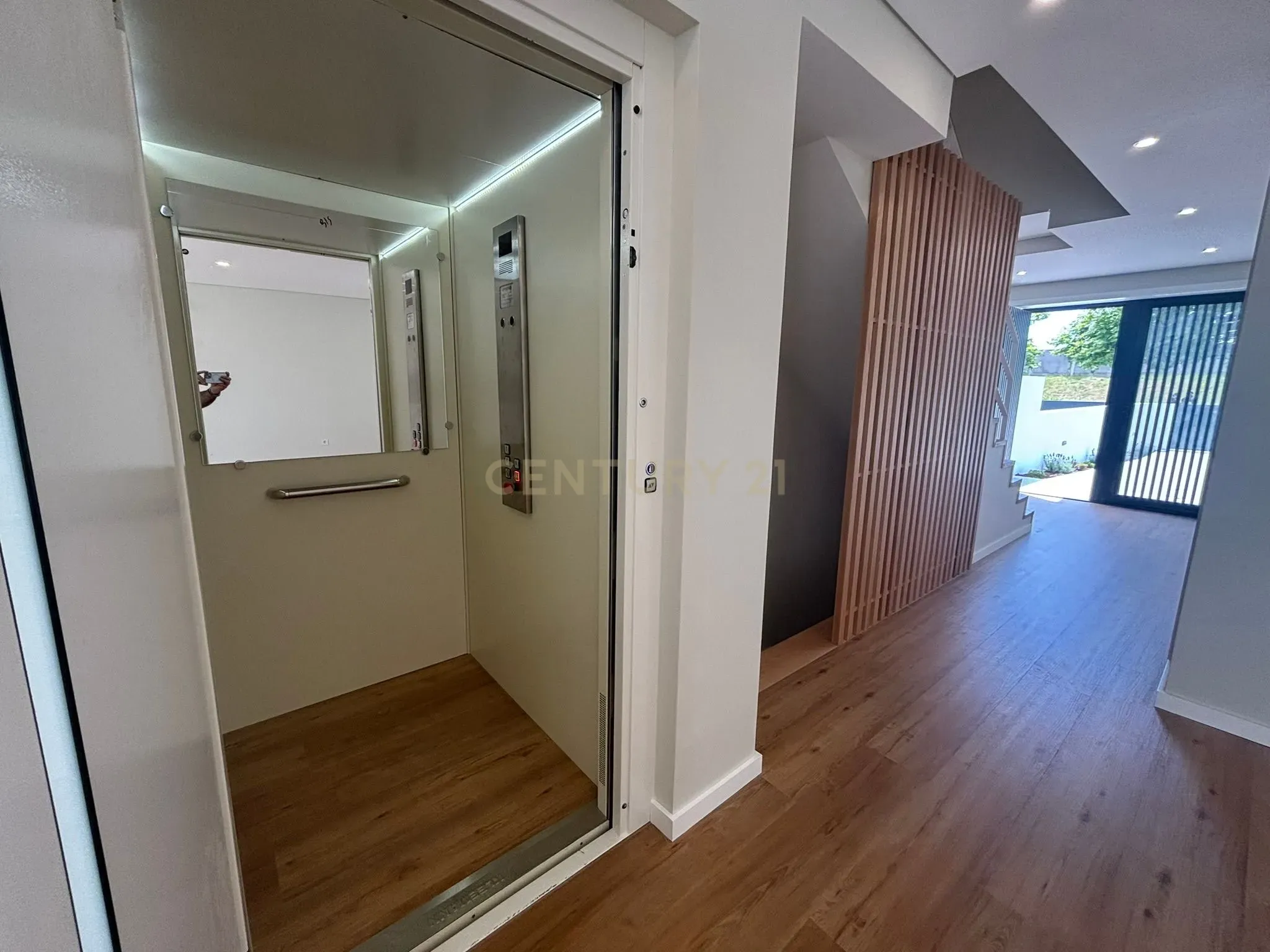 Fotografia 7 de Casa de Luxo em Perafita, com elevador - Nova e Aconchegante