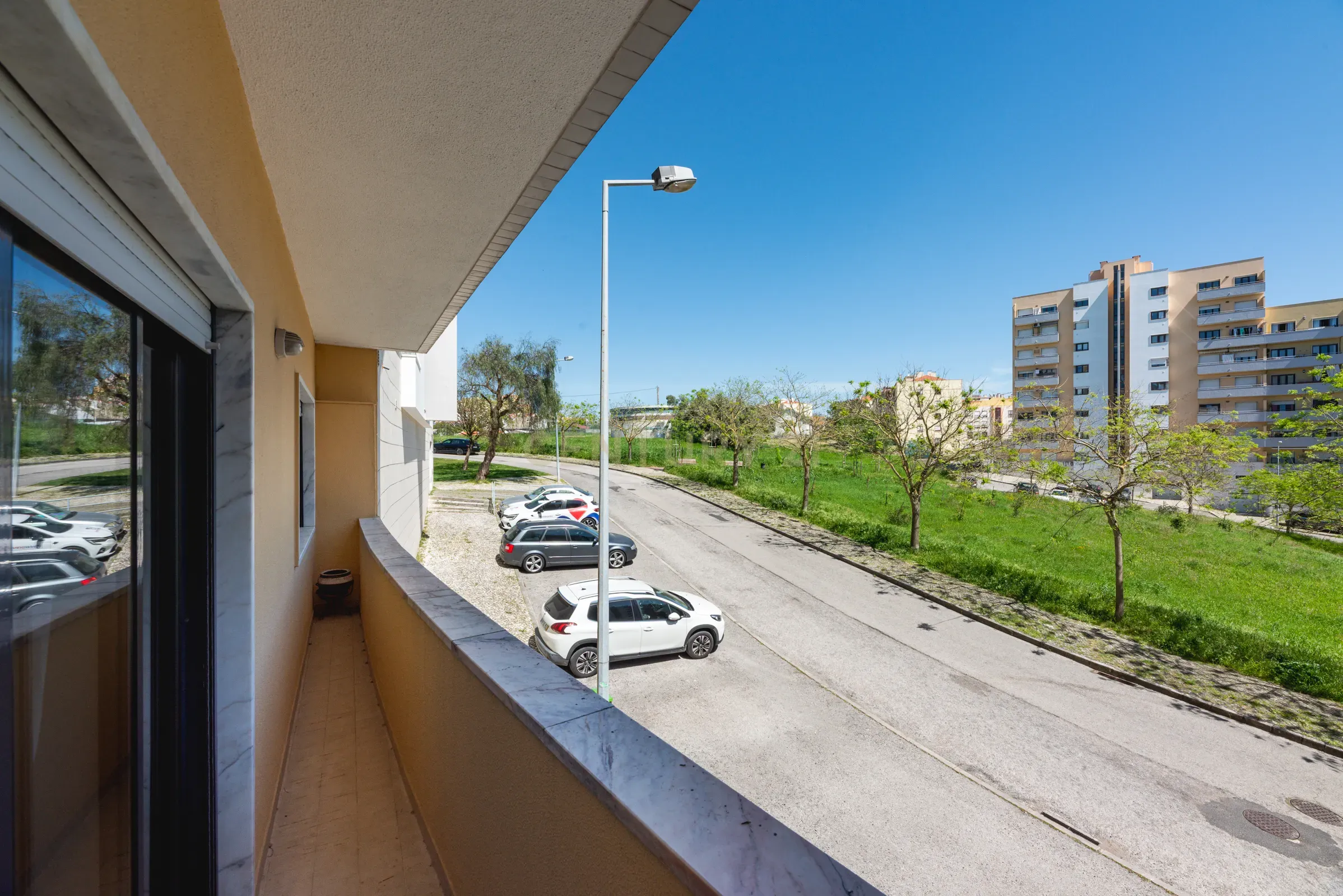 Fotografia 9 de Apartamento T3 | Terraço, Box e Arrecadação | Urbanização da Ribeirada, Odivelas
