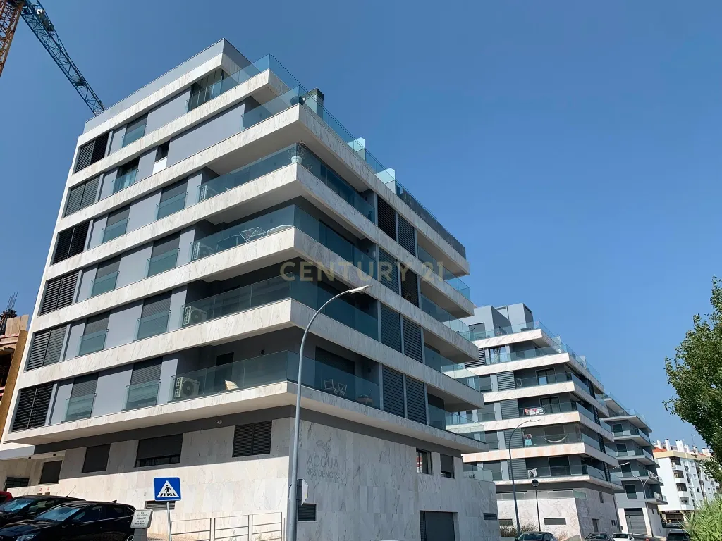 Oportunidade De Investimento Terreno Centro Amadora com projeto aprovado e licenças a pagamento - Image 4