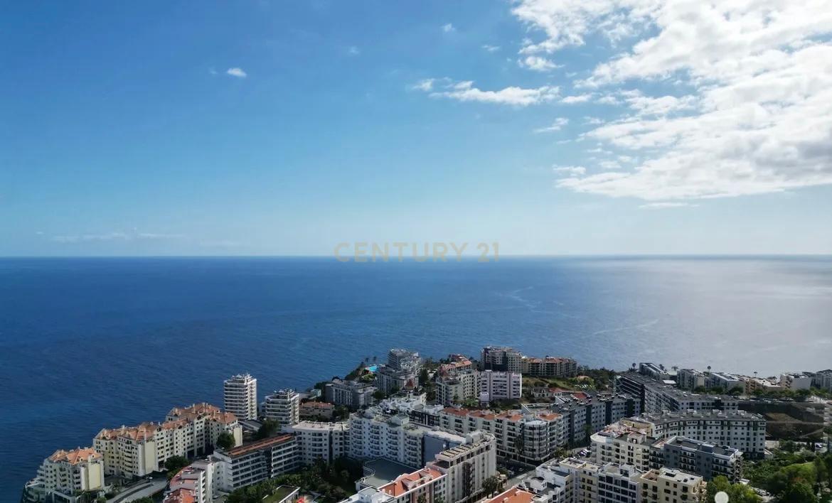 Fotografia 9 de Terreno 5.170 m² | São Martinho | 1.556 m² Urbanizáveis | Vista Atlântico | Projeto T4 incluído
