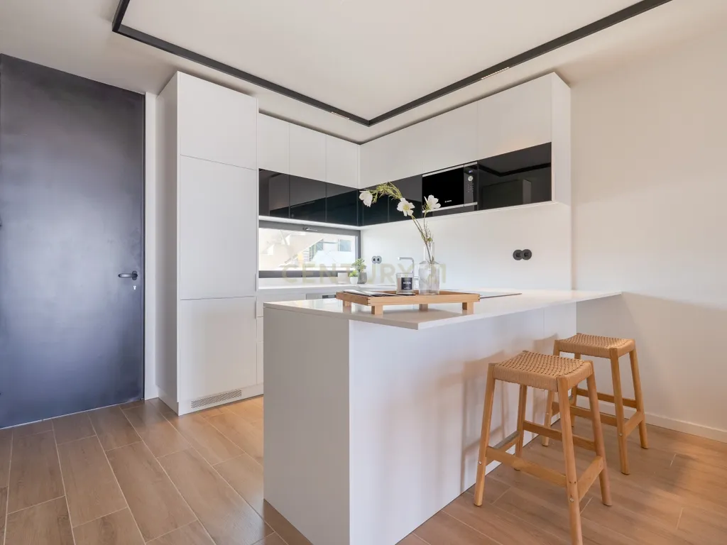 Apartamentos de Prestígio no Centro de Albufeira no Único Condomínio Novo com Vista Mar a Poucos Passos da Praia - Image 11