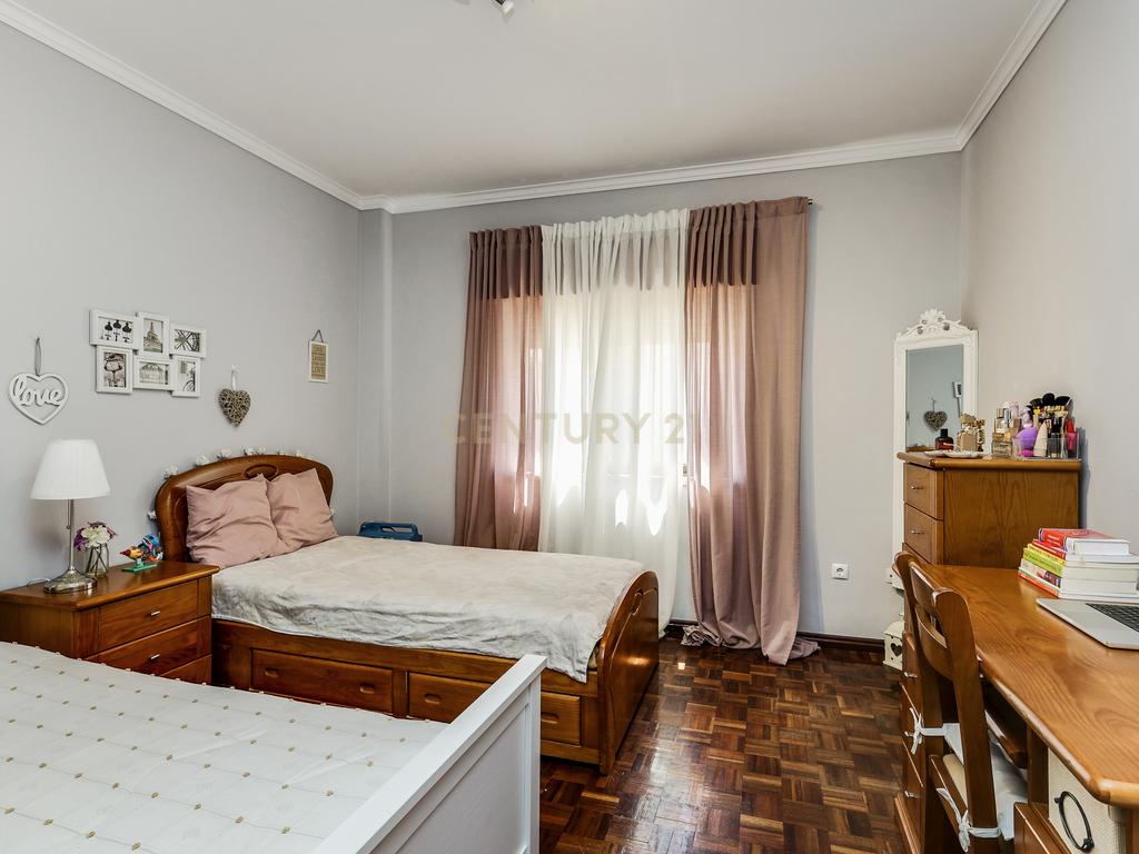 Apartamento T3 com Terraço Privativo e Jacuzzi – Alto da Brandoa            - Image 14