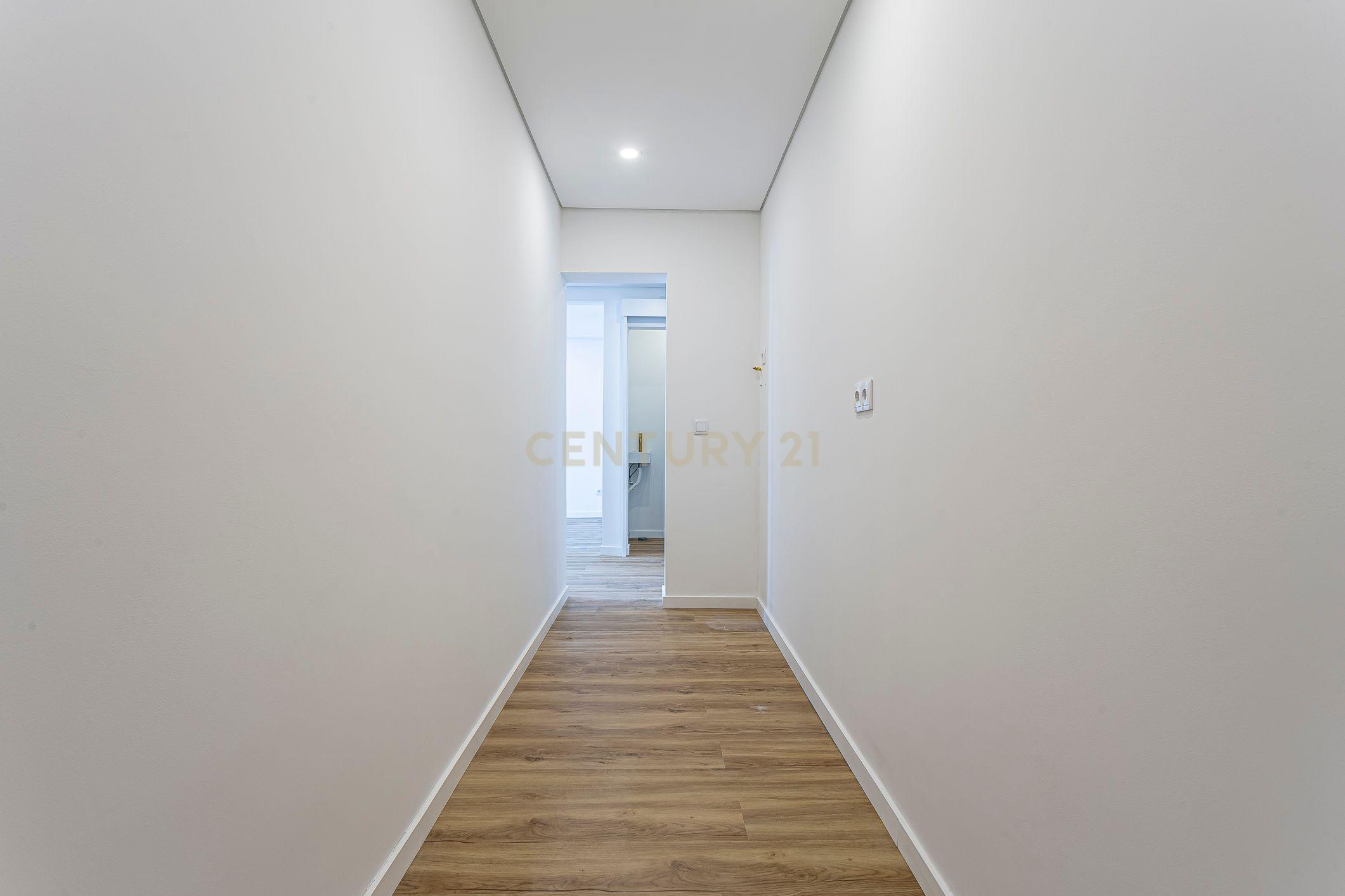 Fotografia 11 de T2 totalmente remodelado | Bairro do Montalvão | Setúbal