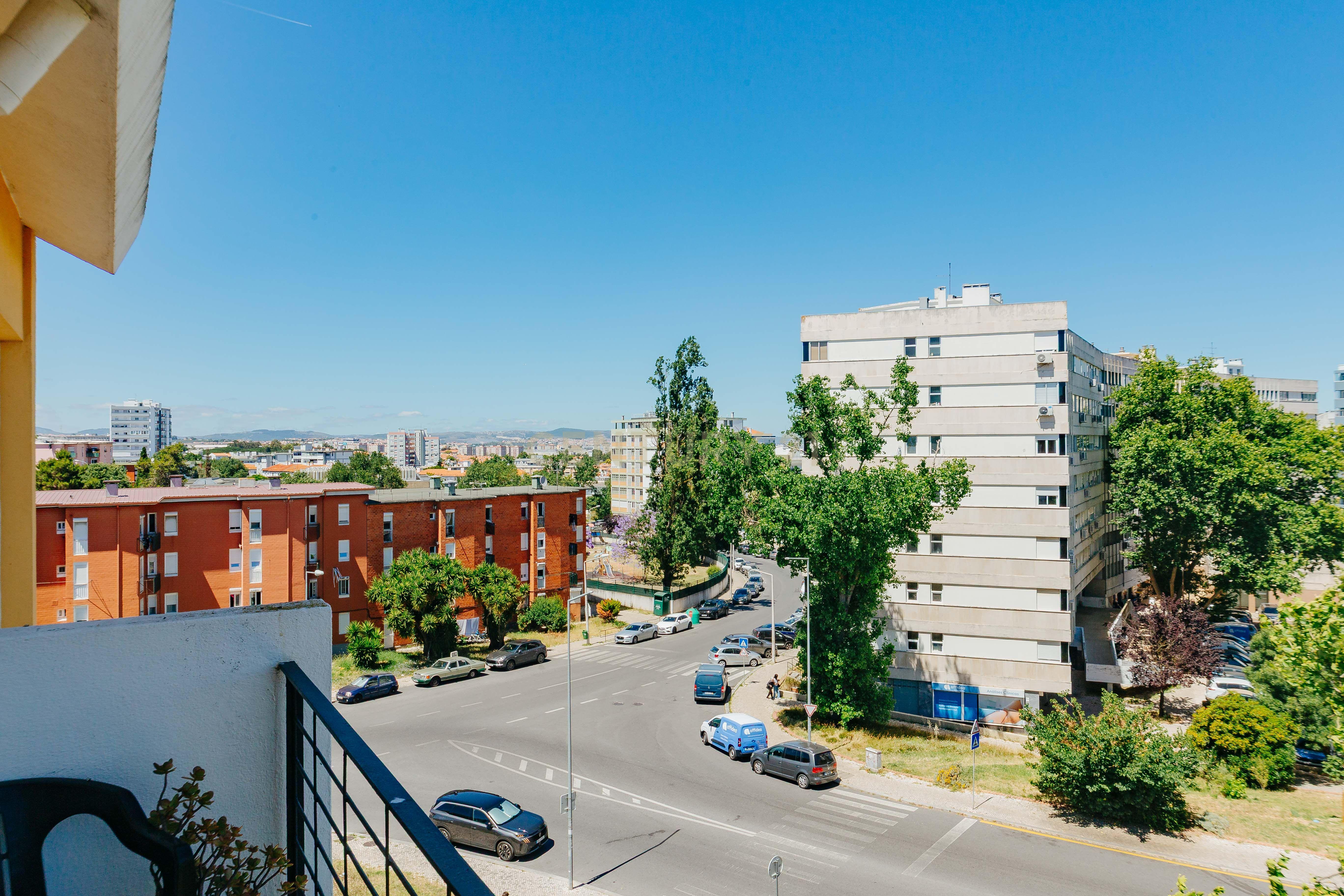 Fotografia 6 de Apartamento T2 com Varanda e Arrecadação nos Olivais Sul