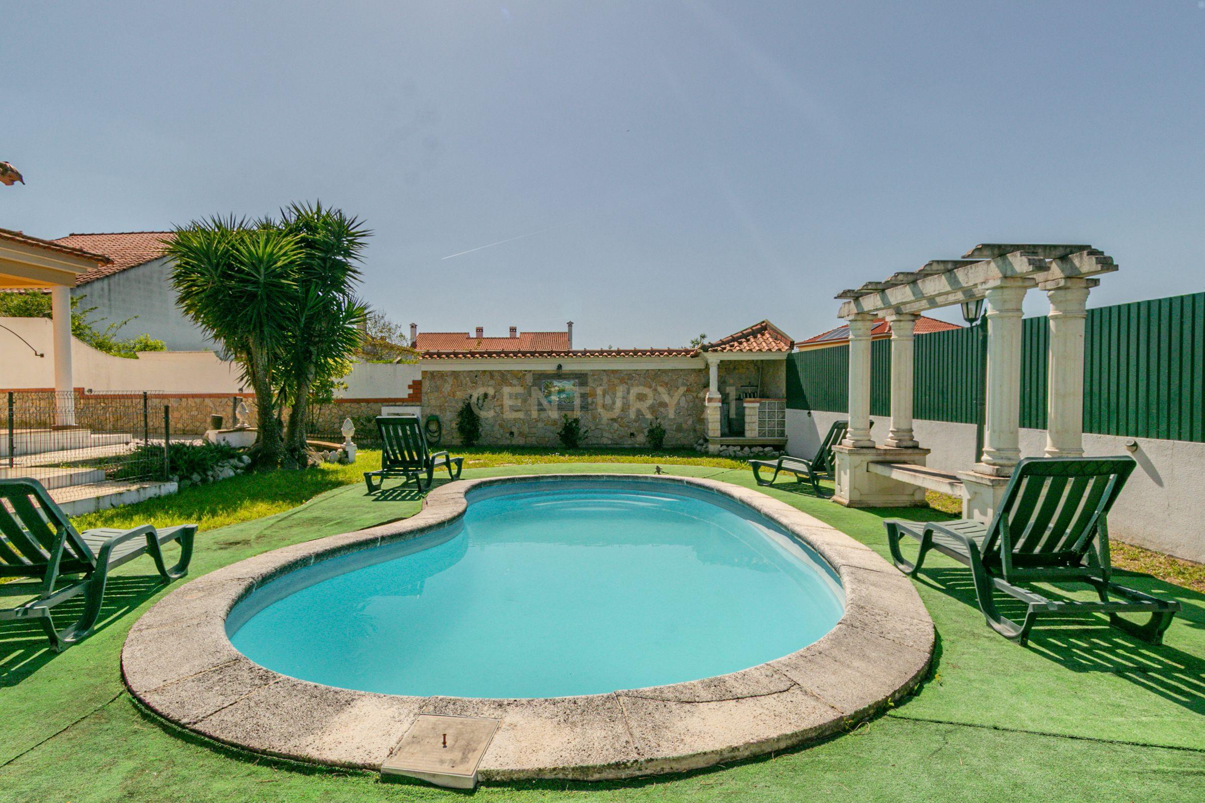 Moradia Rural T4 com Piscina e Jardim — Entre Setúbal e Lisboa - Image 47