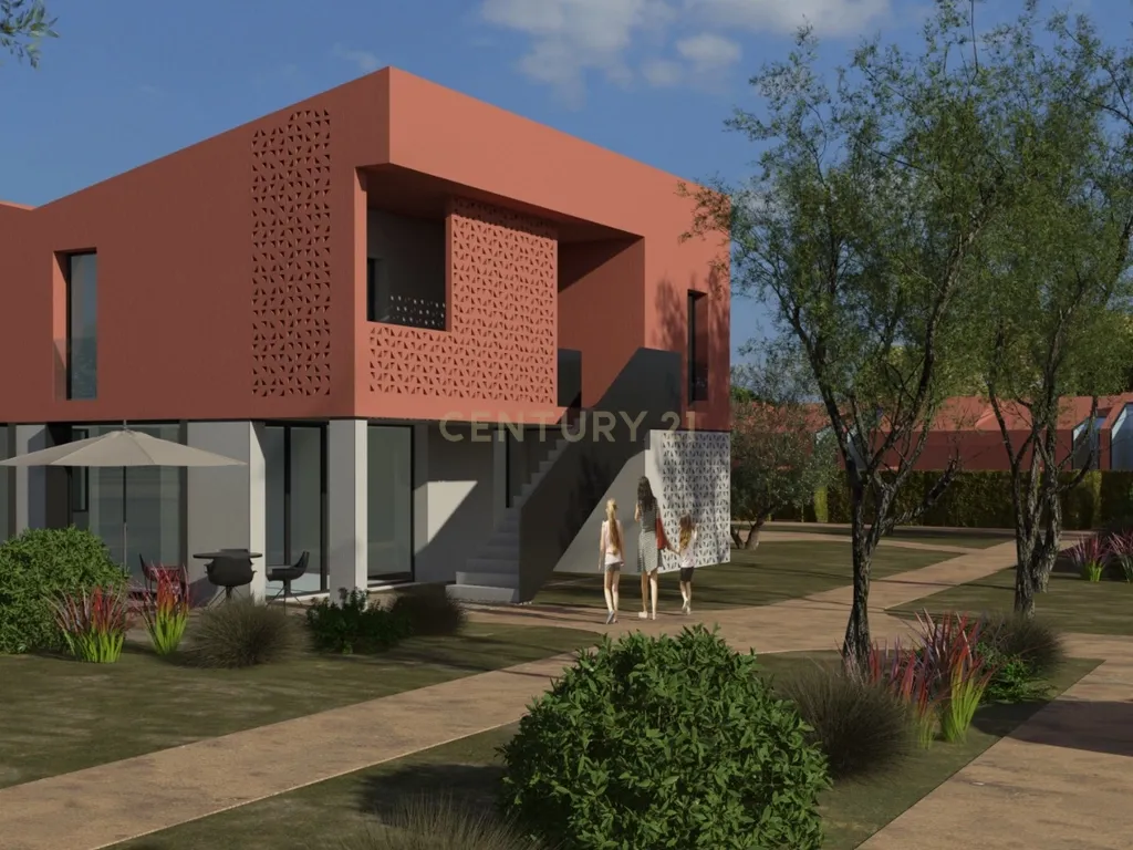 Moradia Isolada inserida em Quinta com terreno de 13000m2 em Peniche - Image 1
