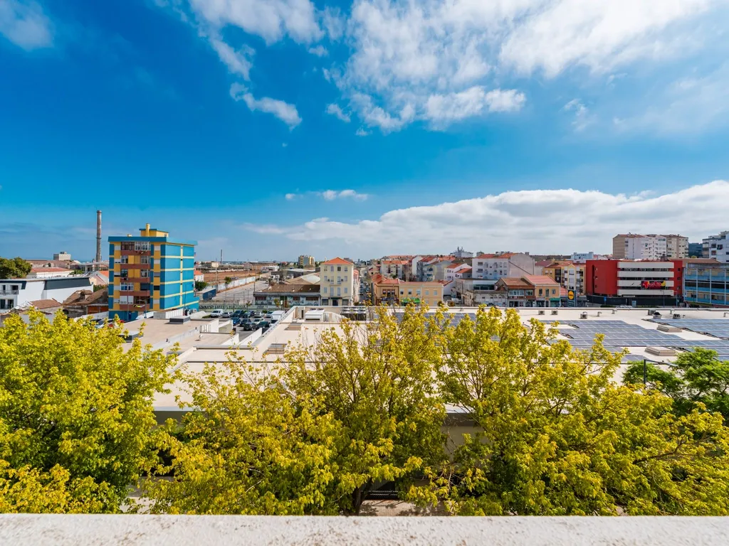 T2 na Verderena, a 5 min dos barcos do Barreiro e 25 min de Lisboa - Image 18