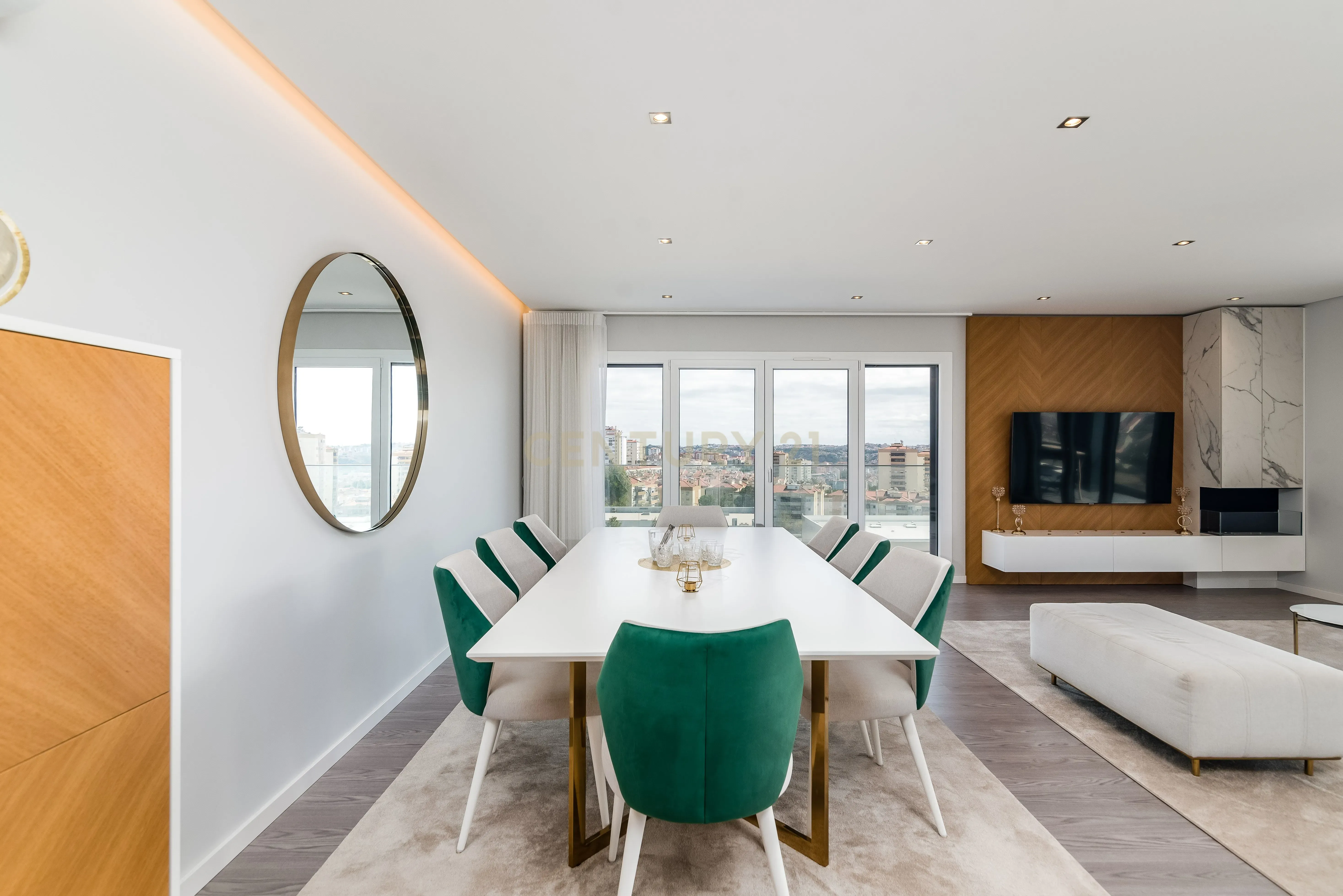 Luxuoso Apartamento T3 em Odivelas com Vista Panorâmica - Image 28