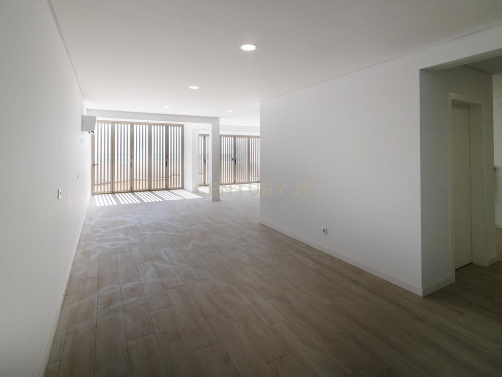 Condomínio Villas d’Ouro – Exclusividade e Conforto no Coração de Sesimbra - Image 59