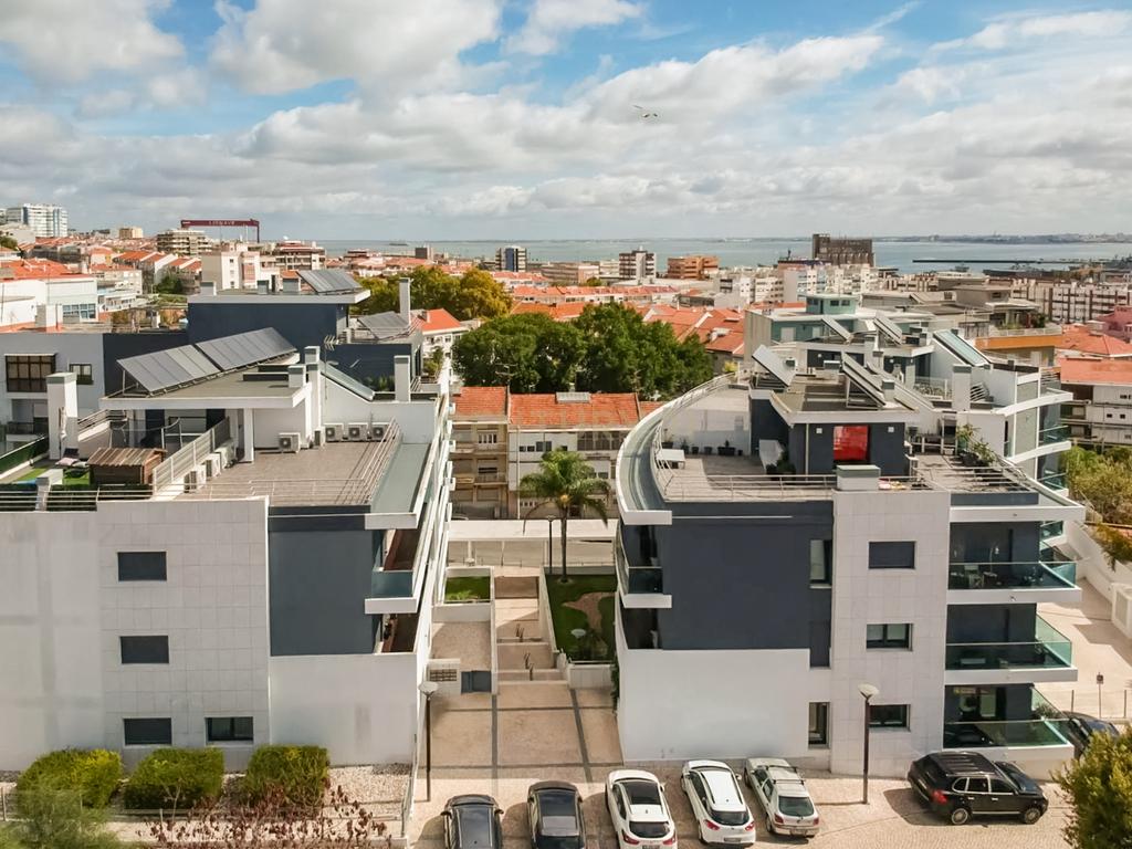Apartamento de luxo com 5 assoalhadas, 2 garagens e parqueamento - Image 46