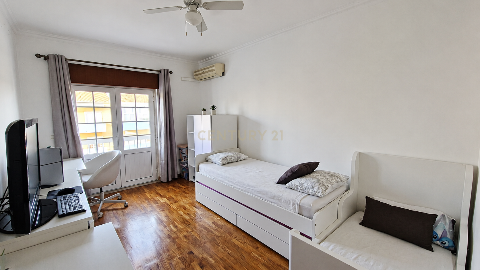Fotografia 4 de Apartamento T2 com Duas Varandas na Quinta do Álamo, Seixal