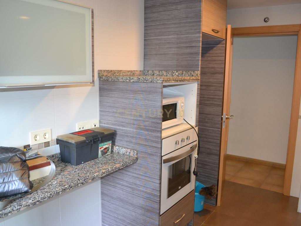 Moderna Moradia T3 em Cáceres com Vista e Acessibilidade - Image 10