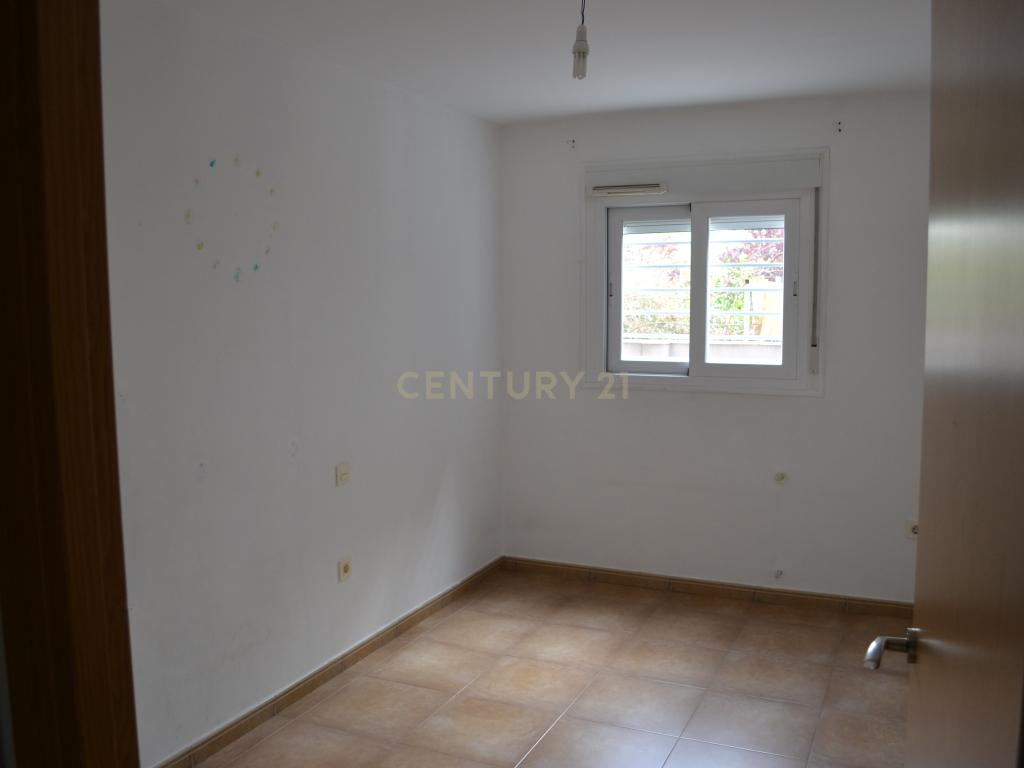 Moderna Moradia T3 em Cáceres com Vista e Acessibilidade - Image 19