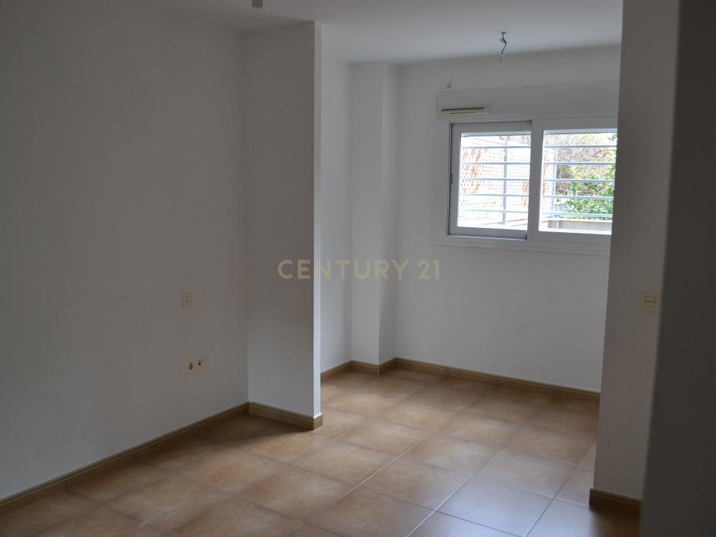 Moderna Moradia T3 em Cáceres com Vista e Acessibilidade - Image 18