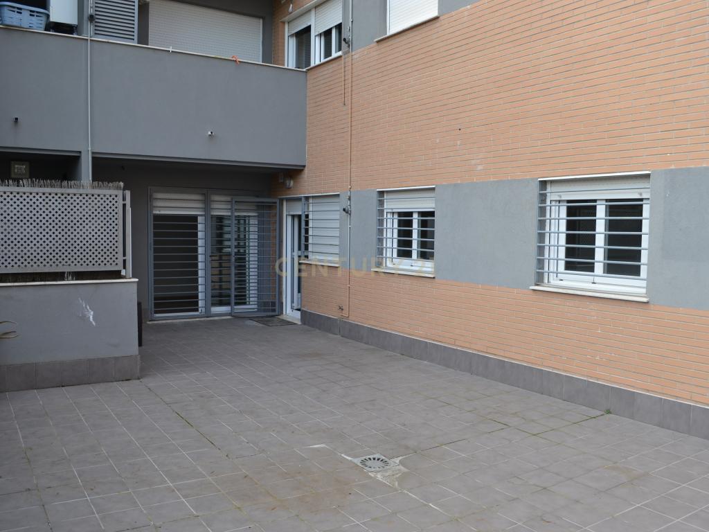 Moderna Moradia T3 em Cáceres com Vista e Acessibilidade - Image 21