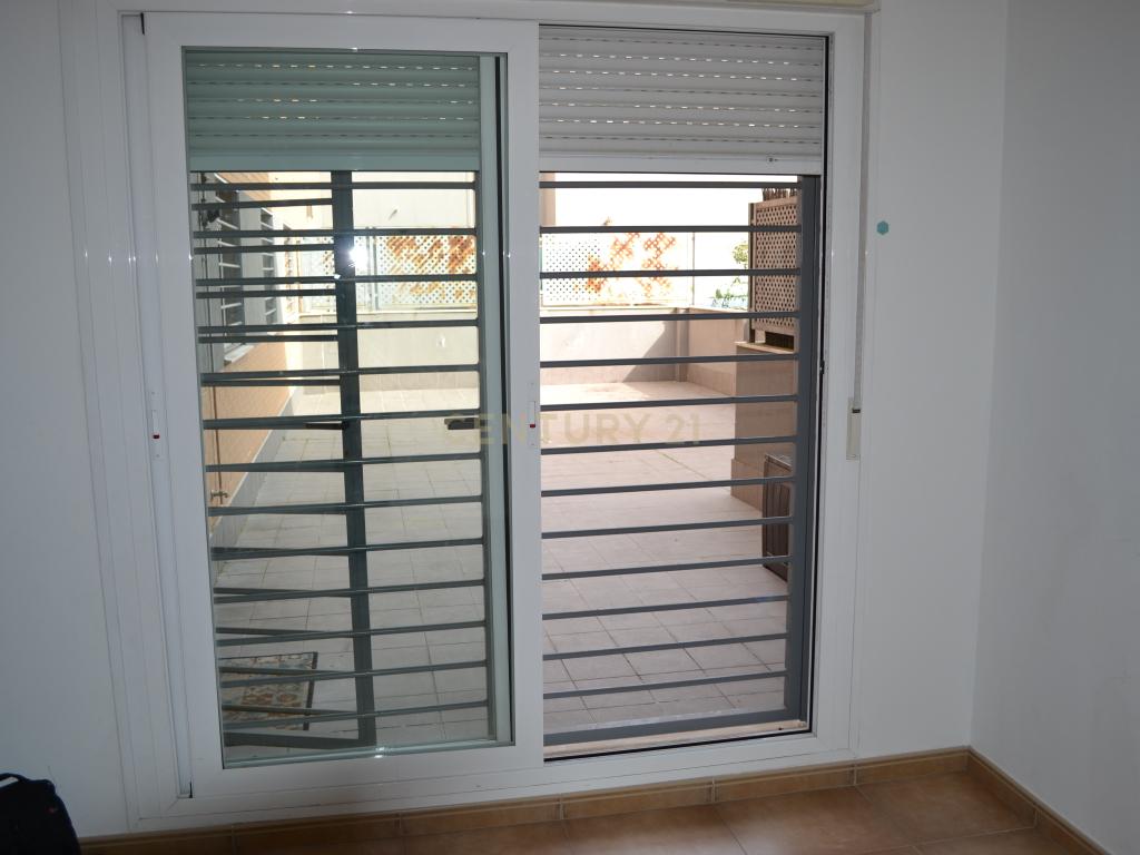 Moderna Moradia T3 em Cáceres com Vista e Acessibilidade - Image 7