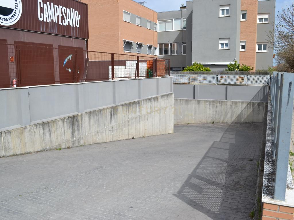 Moderna Moradia T3 em Cáceres com Vista e Acessibilidade - Image 27