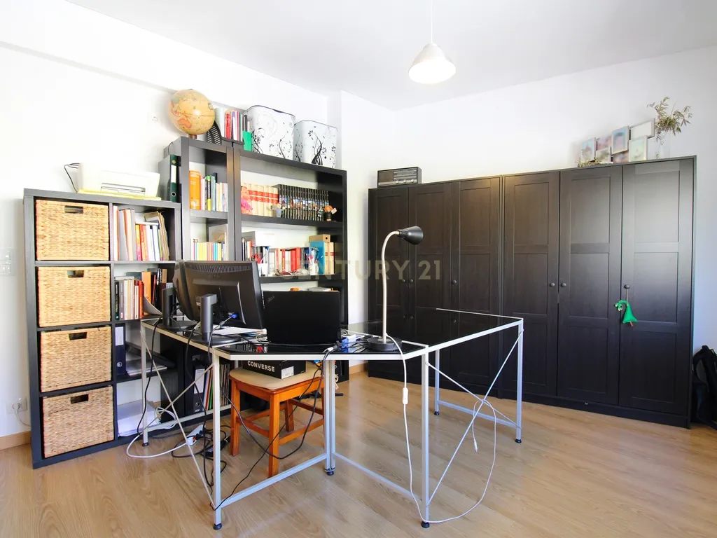 Moradia Contemporânea V3+1 Seixal - Image 39
