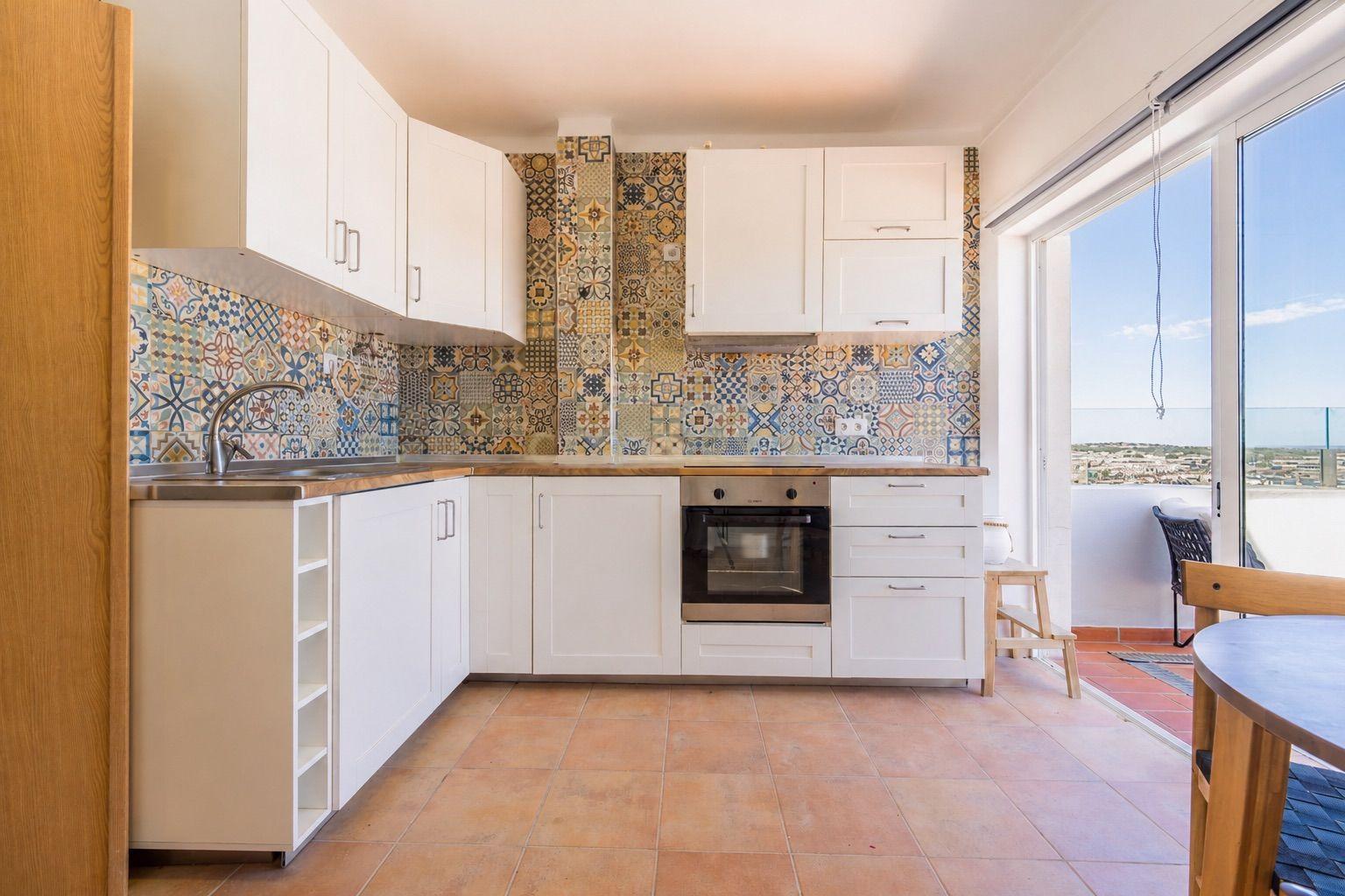 Fotografia 5 de Apartamento T2 com Vista Mar e Serra, na Baixa de Olhão