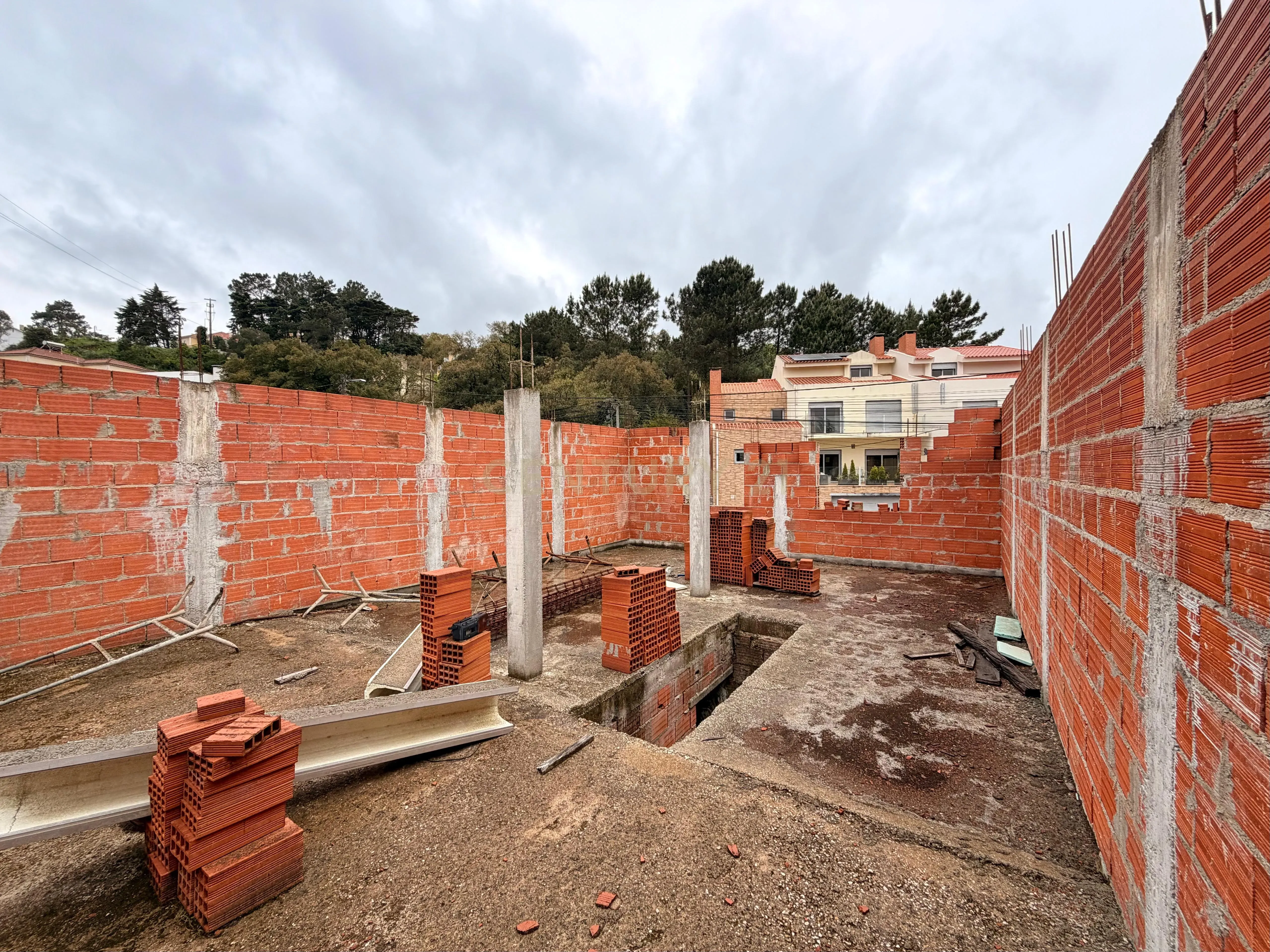 Moradia T5 em Venda do Pinheiro e Santo Estêvão das Galés, €290.000