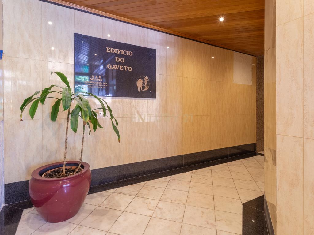 T2 Renovado na Buraca | Modernidade, Conforto e Excelente Localização - Image 23