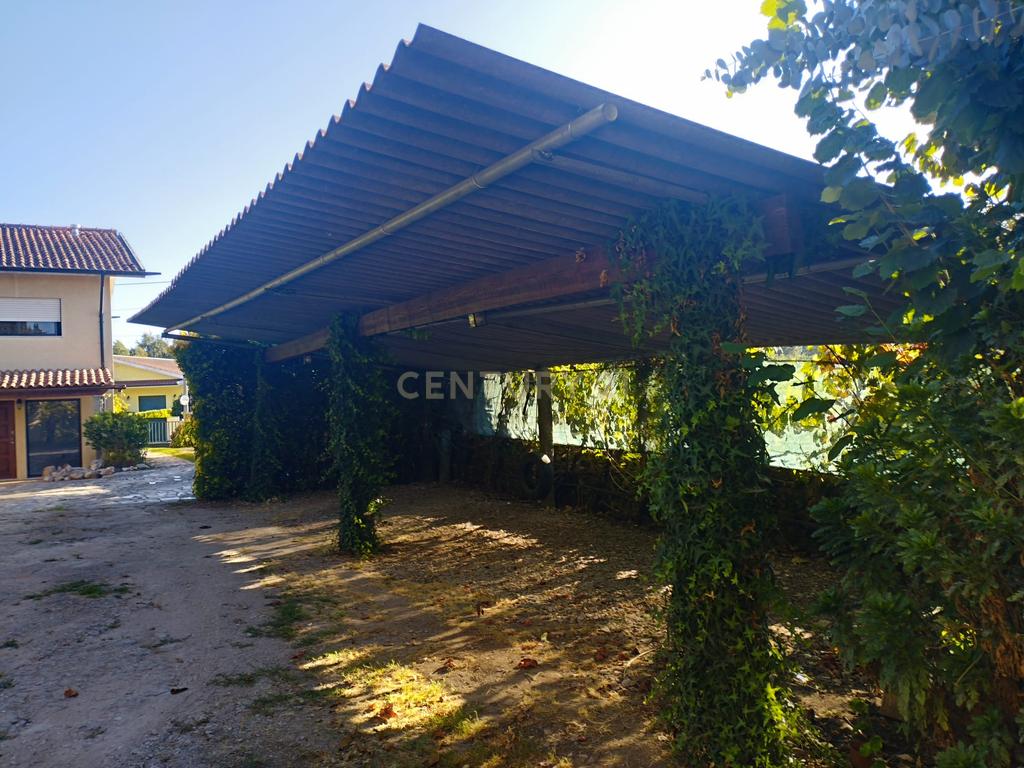 Grande moradia térrea, em Santo Tirso com área de lazer, anexo, jardim e terreno agrícola, Porto - Image 24
