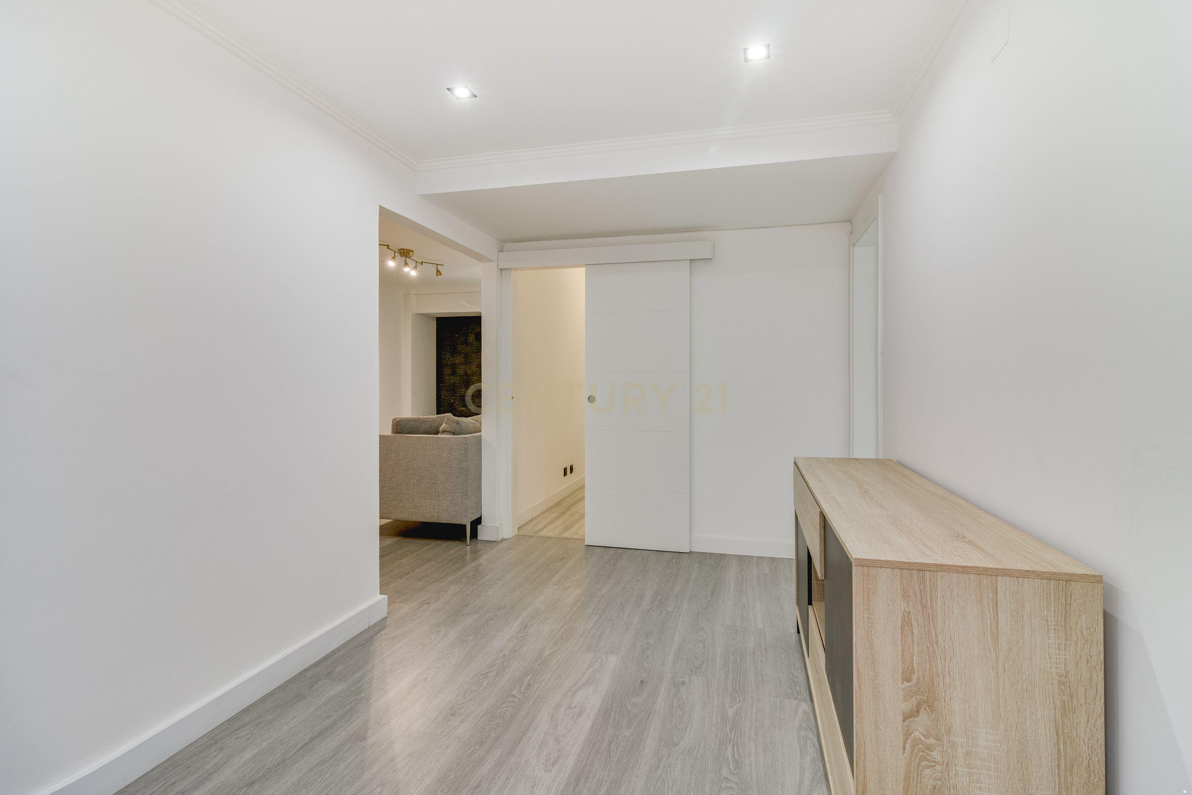 Fotografia 4 de Apartamento T1 + 1 (CAVE-2) à venda na Avenida Cidade de Lisboa - Casal do Cotão