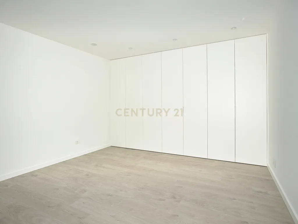 Lindíssimo Apartamento Novo T2 a dois passos da praia - Image 23