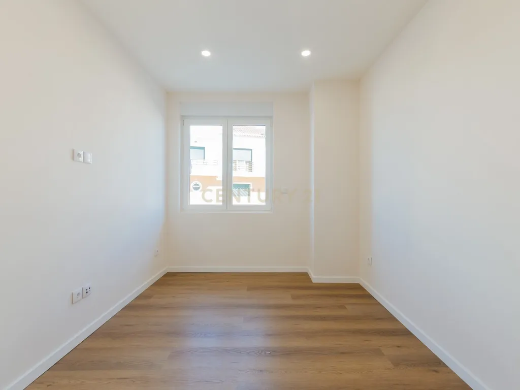 Apartamento T3 moderno e espaçoso no coração do Pinhal Novo - Image 26