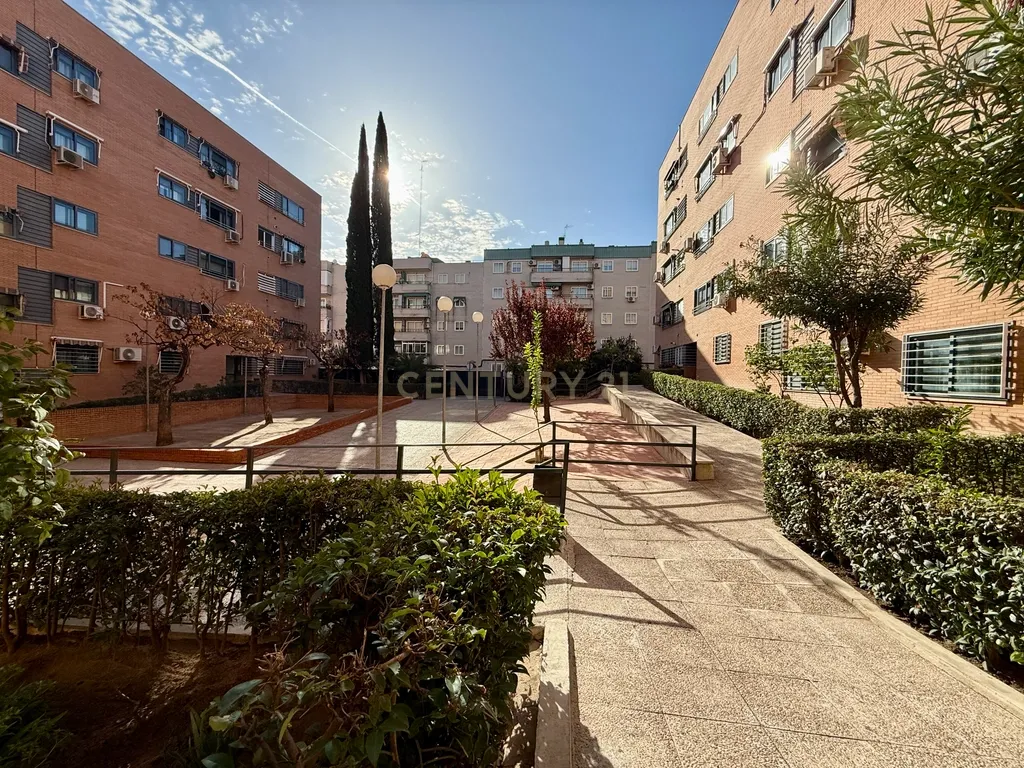 Moderno Apartamento T4 em San Fernando de Henares, Madrid - Image 33