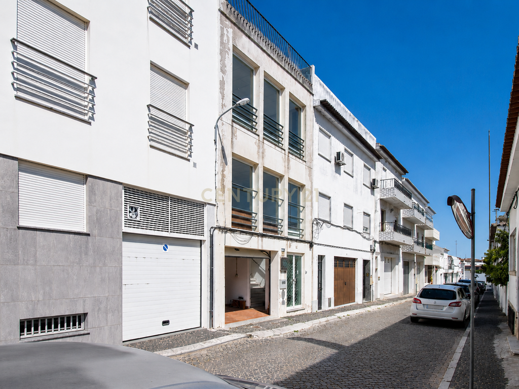 Espaço Comercial de Grande Dimensão no Centro Histórico de Beja - Image 12