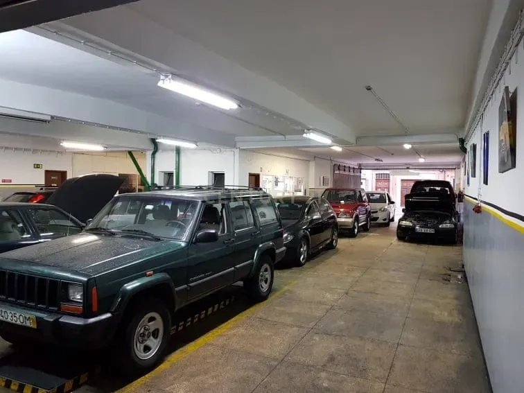 Oficina/Garagem para Trespasse - 316 m² - Rua de Costa Cabral - Image 13