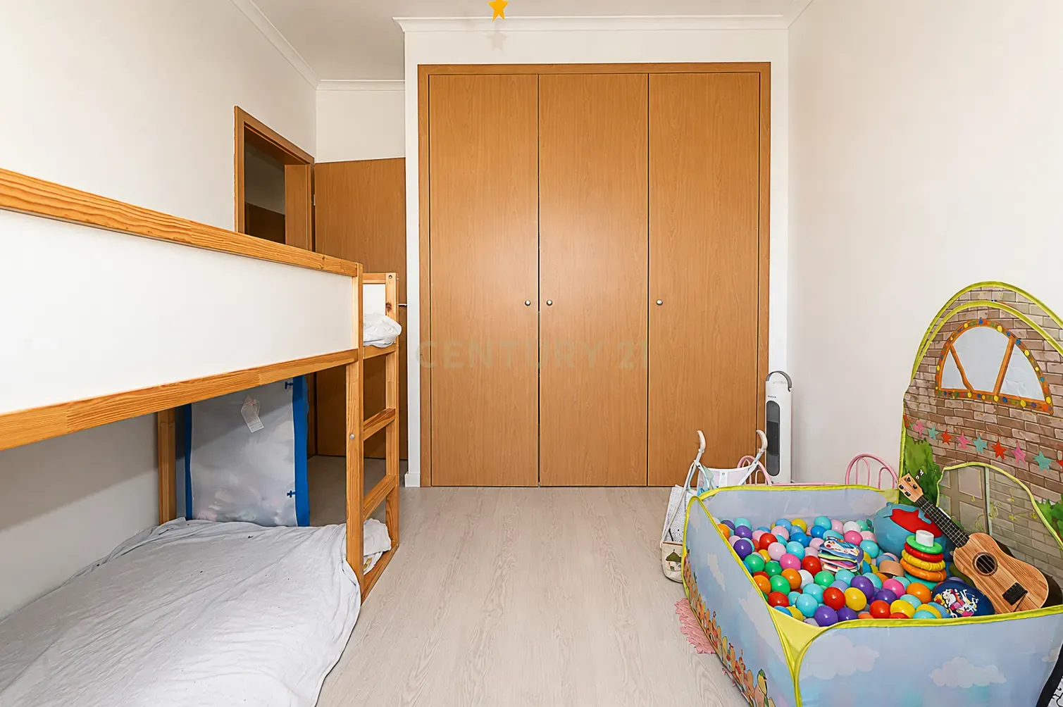 Fotografia 11 de Apartamento T3 com Parqueamento em Setúbal