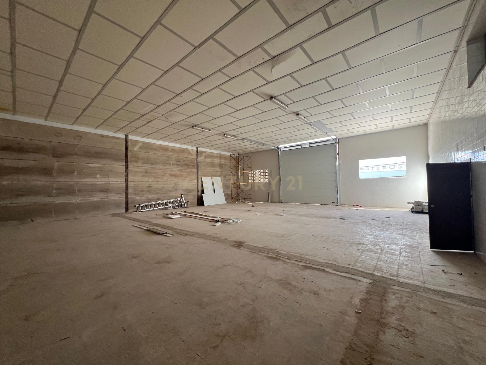 Fábrica Nova em Extremadura - 340m² por 129.000€ - Image 1