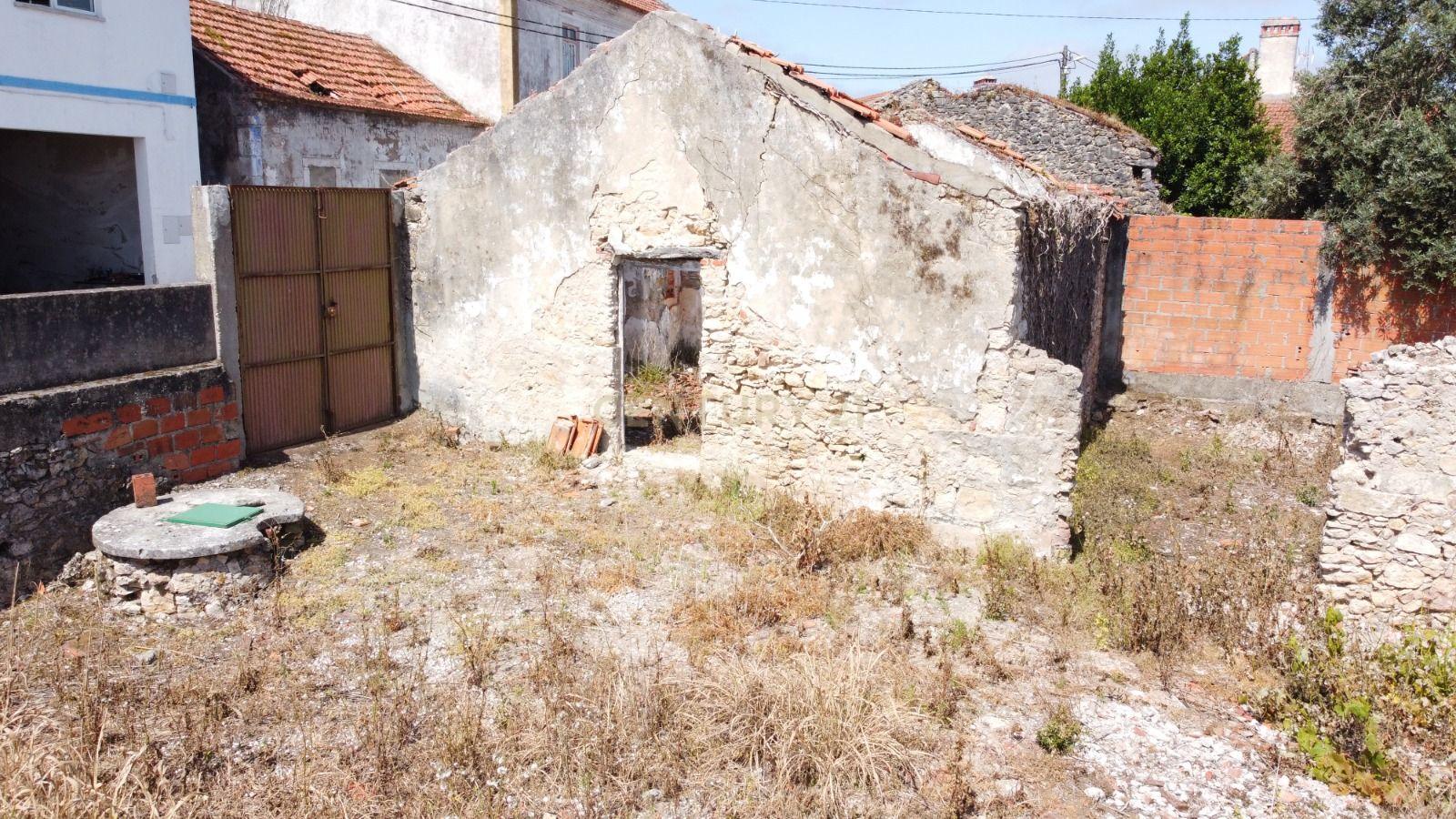 Fotografia 4 de Ruina com Potencial em Coz, Alcobaça - 150m²
