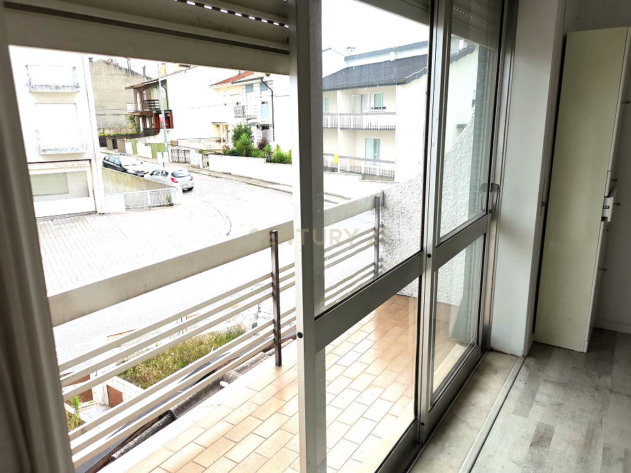 Prédio à rua D. Afonso Henriques (Giesta) - Image 6