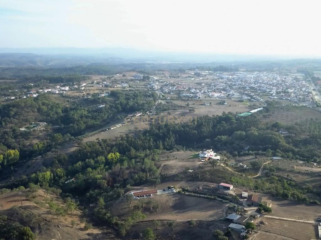 Lote para habitação localizado em Monte da Vinha - Image 9