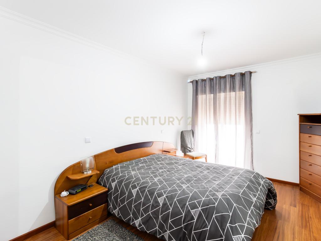 Apartamento T3, Rés do Chão, Marinha Grande - Image 4
