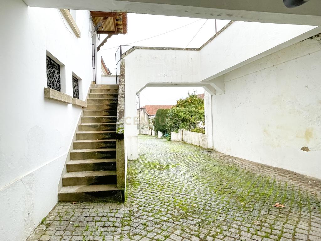 Moradia de arquitetura tradicional - Tortosendo, Covilhã - Image 4