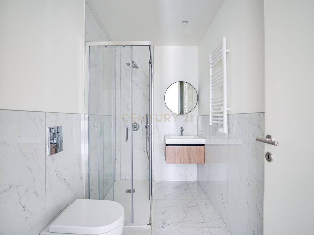 T1, Portela, Loures - Image 12