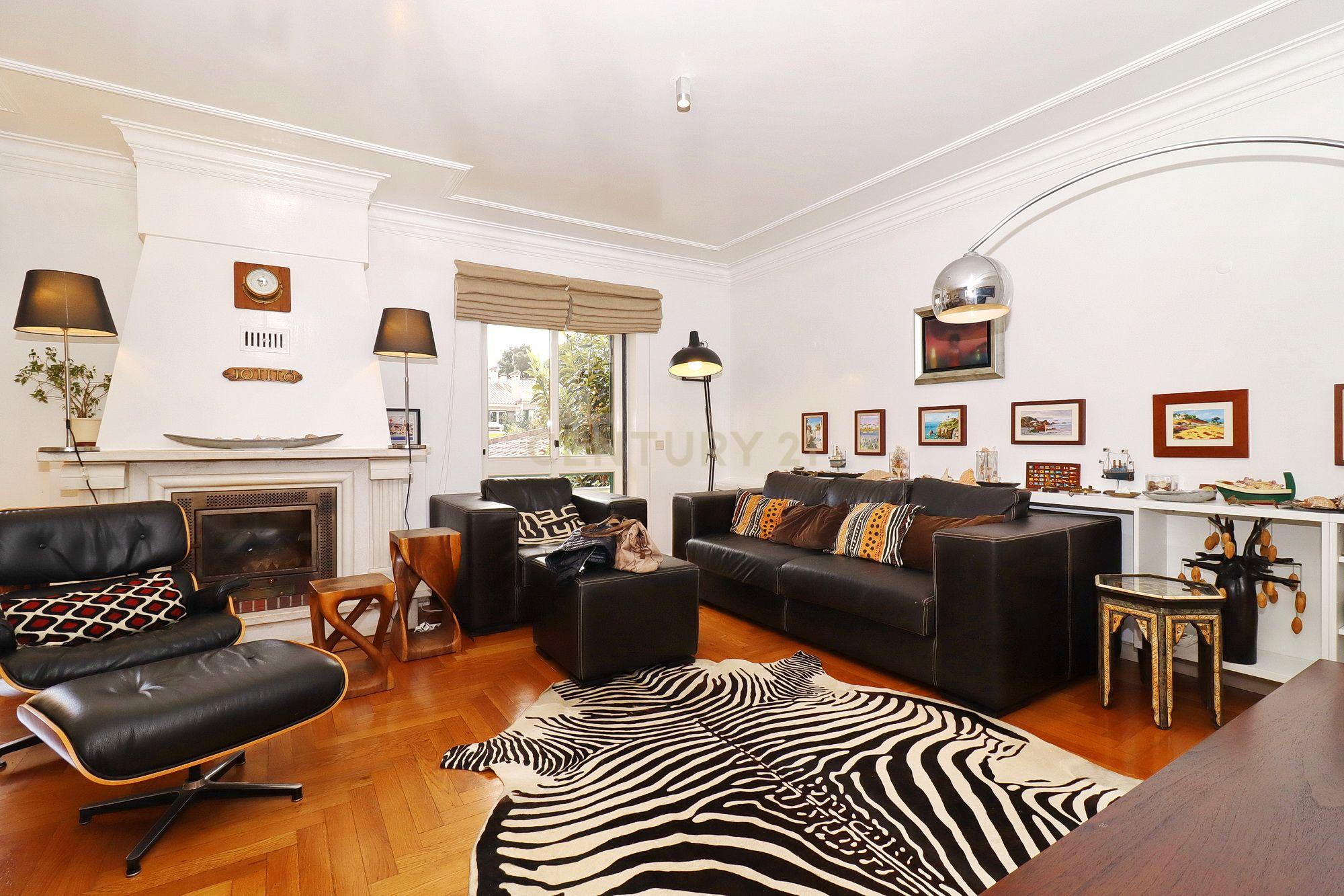 Moradia de Charme em zona residencial Prime, em Santo Amaro de Oeiras - Image 9