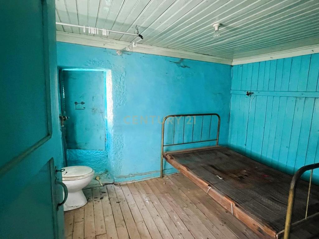 Moradia de granito em Granja do Paiva para reconstrução - Image 11